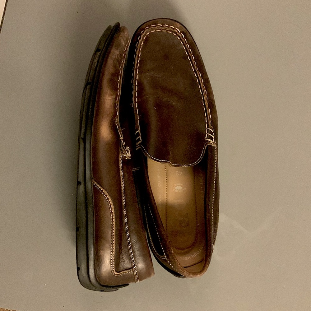 2/40 . Ecco casual shoes . Bundle & save !
